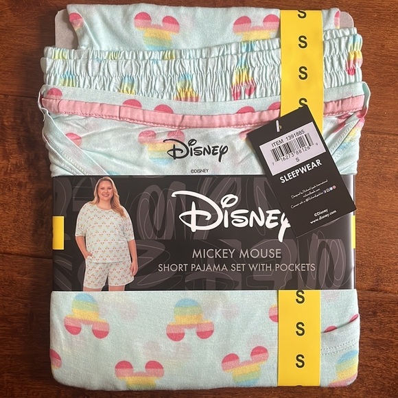 Disney  2 Piece  Micky Pajamas Short Set Size S - Picture 5 of 7